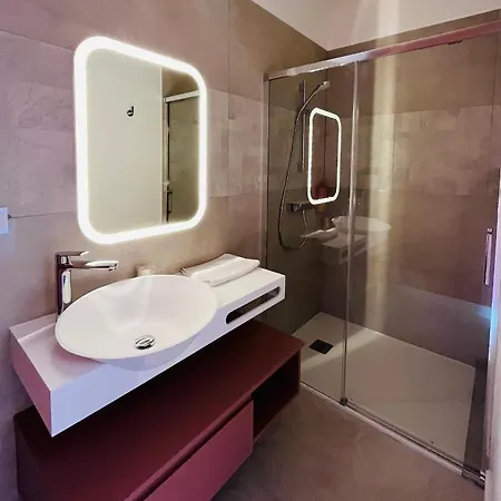 Otel Astria