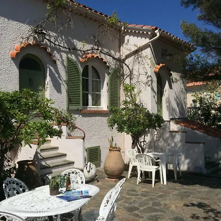 Astria Otel Le Lavandou